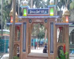 Andrott Island has various fascinated things to explore such as there are many historic buildings like the tomb of Saint Hazrat Ubaidullah and Buddhis